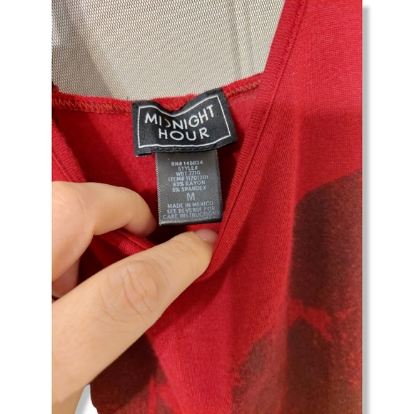 Midnight Hour Glitter Skull Tank Top - Picture 3 of 4